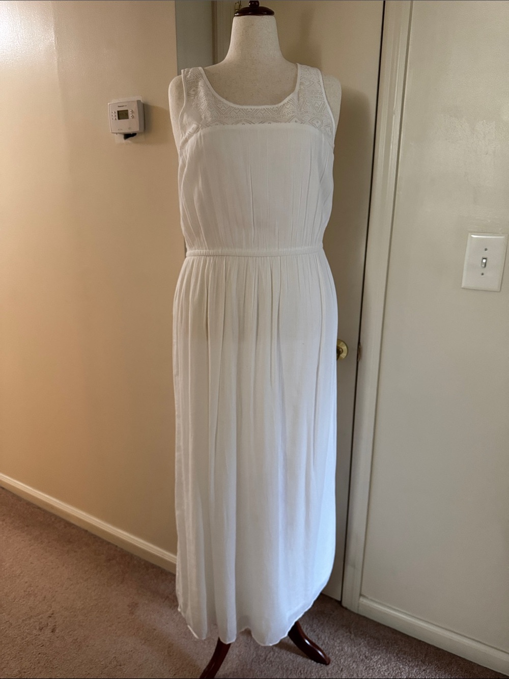 American Eagle Outfitters White Sleeveless Maxi Dress with Lace Detail
